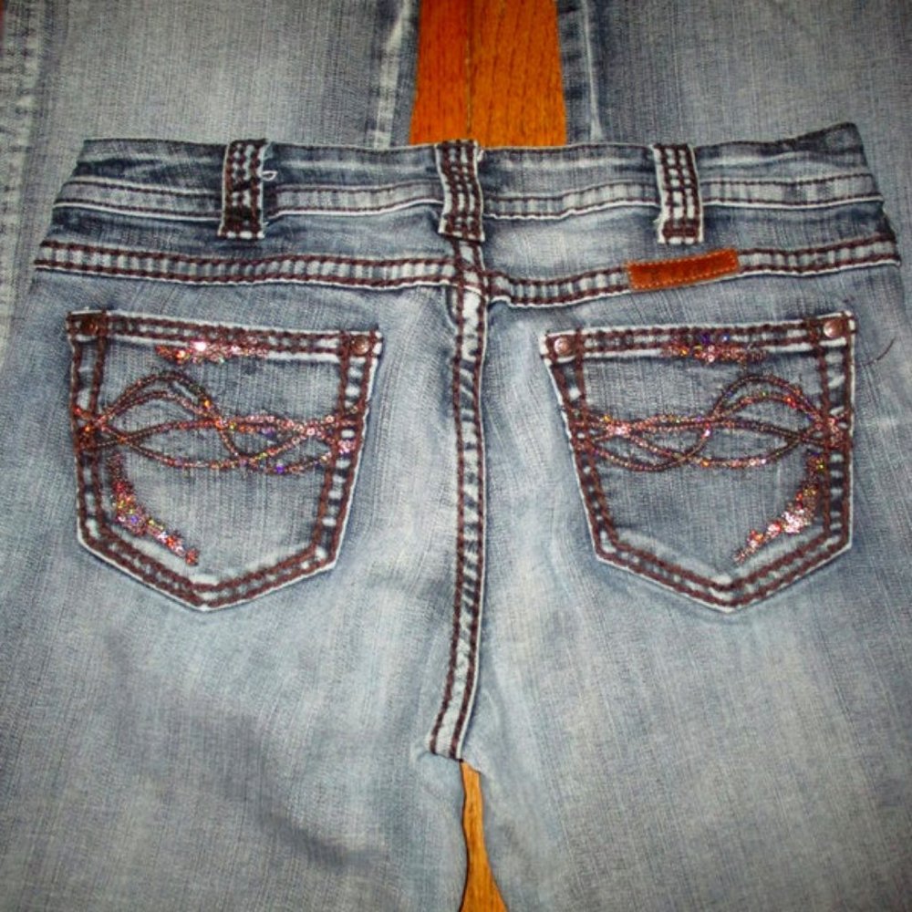 COWGIRL TUFF Embellished Mid-Rise Boot Jeans Sz 29
